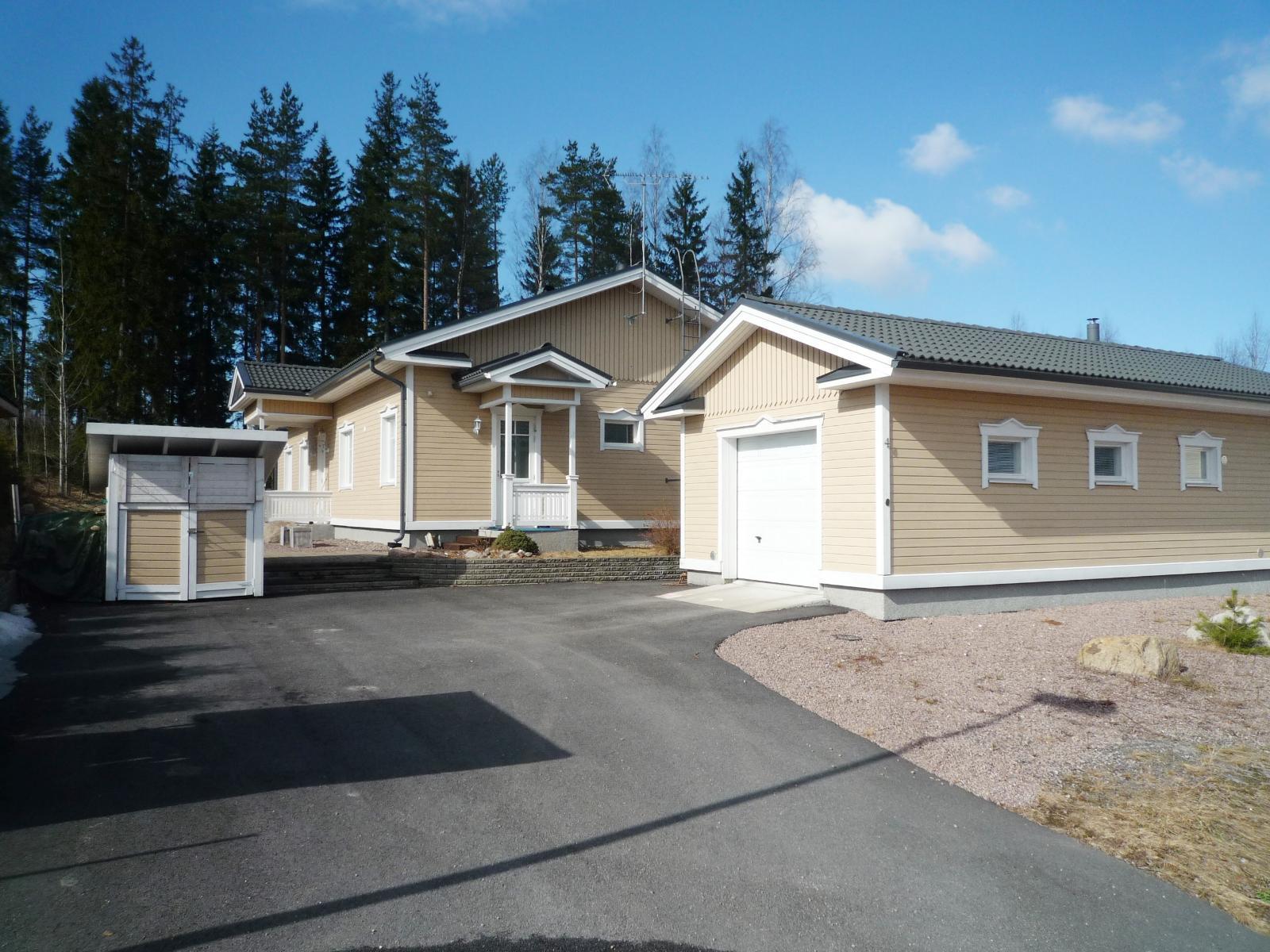 Karviaiskatu 4