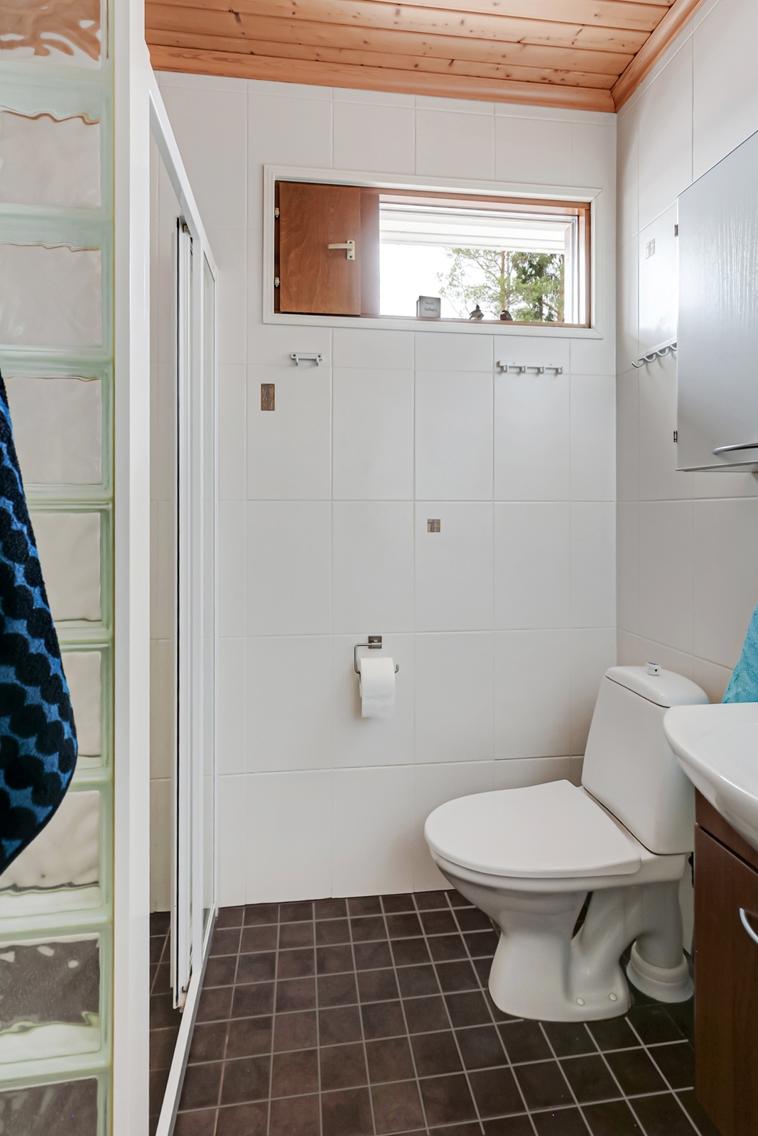 2. kylpyhuone / 2. badrum