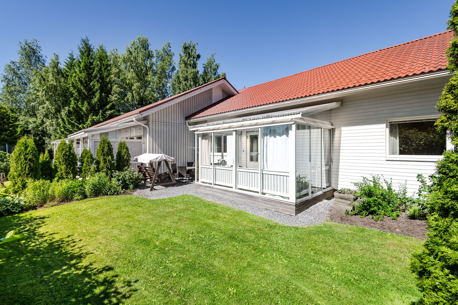 Suojainen piha-alue / Skyddad gårdsplan