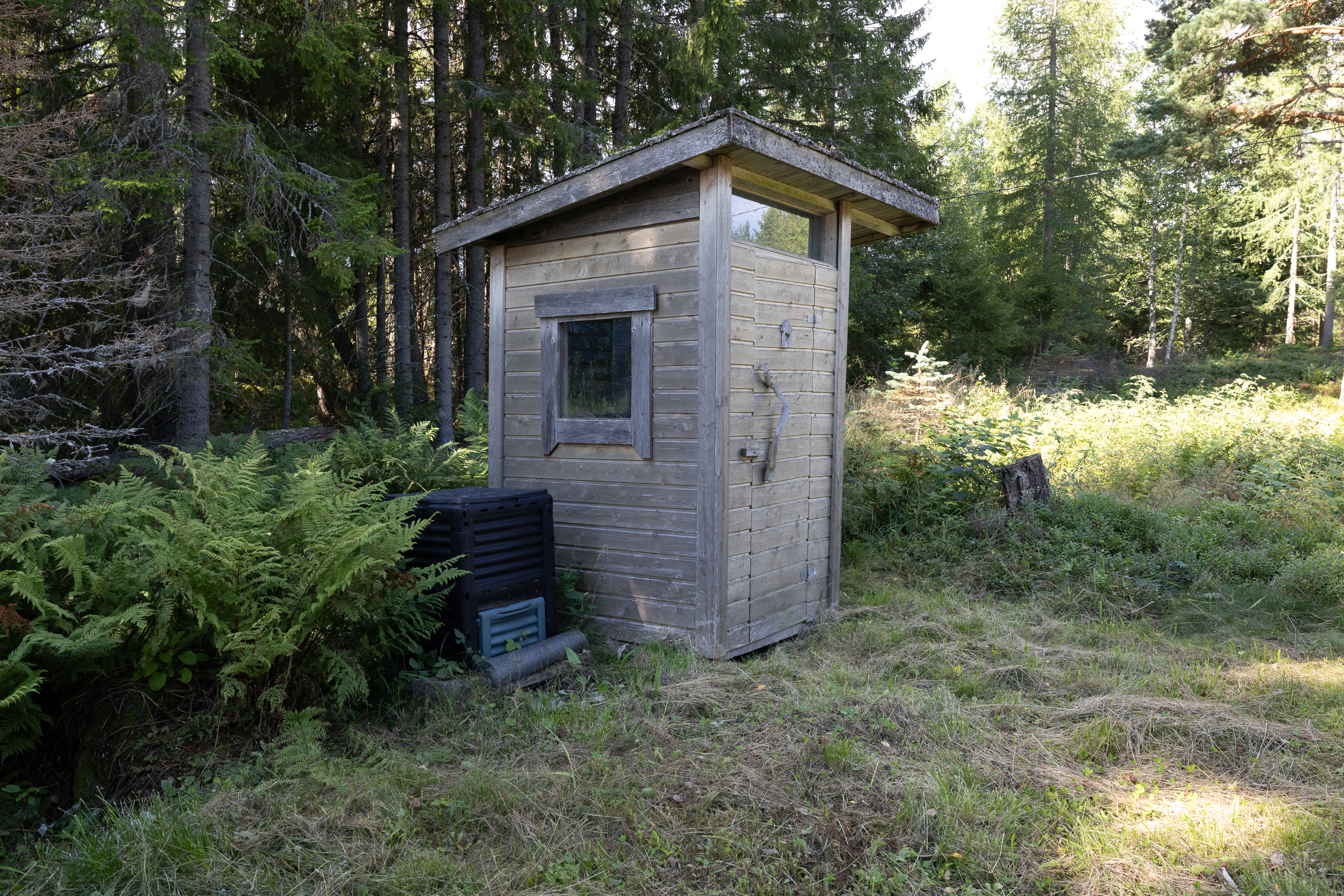 Saunan viereinen wc / Wc intill bastu