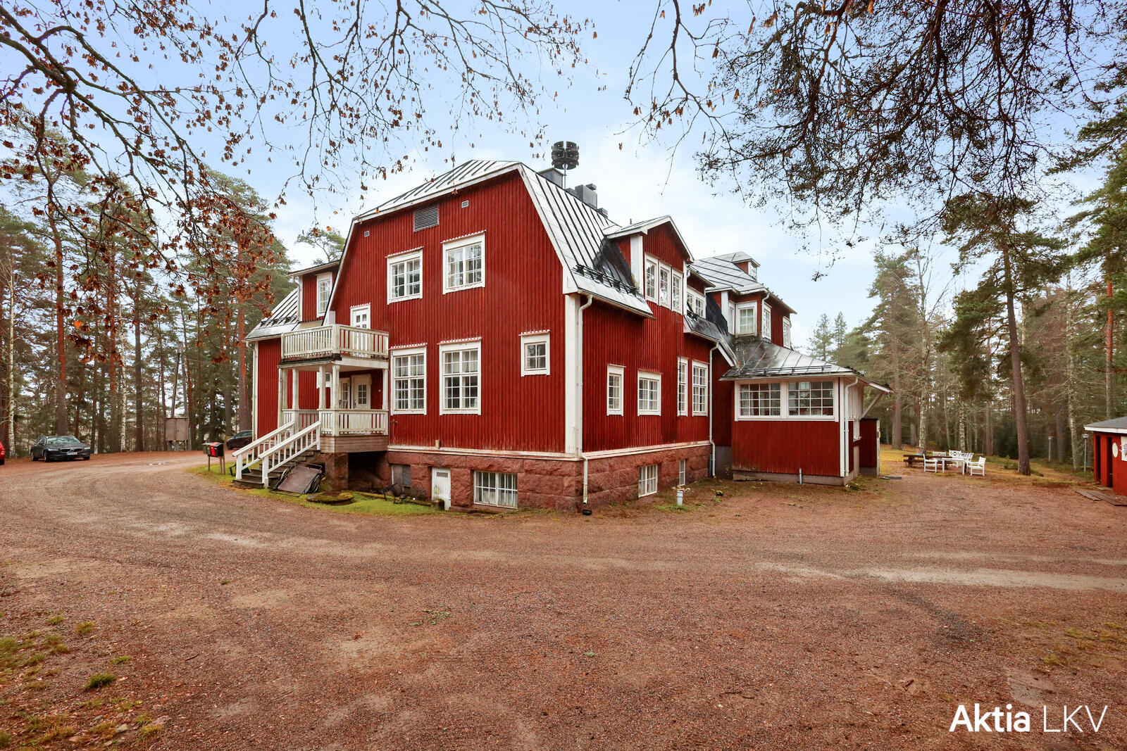 Perinnekeskus päätalo