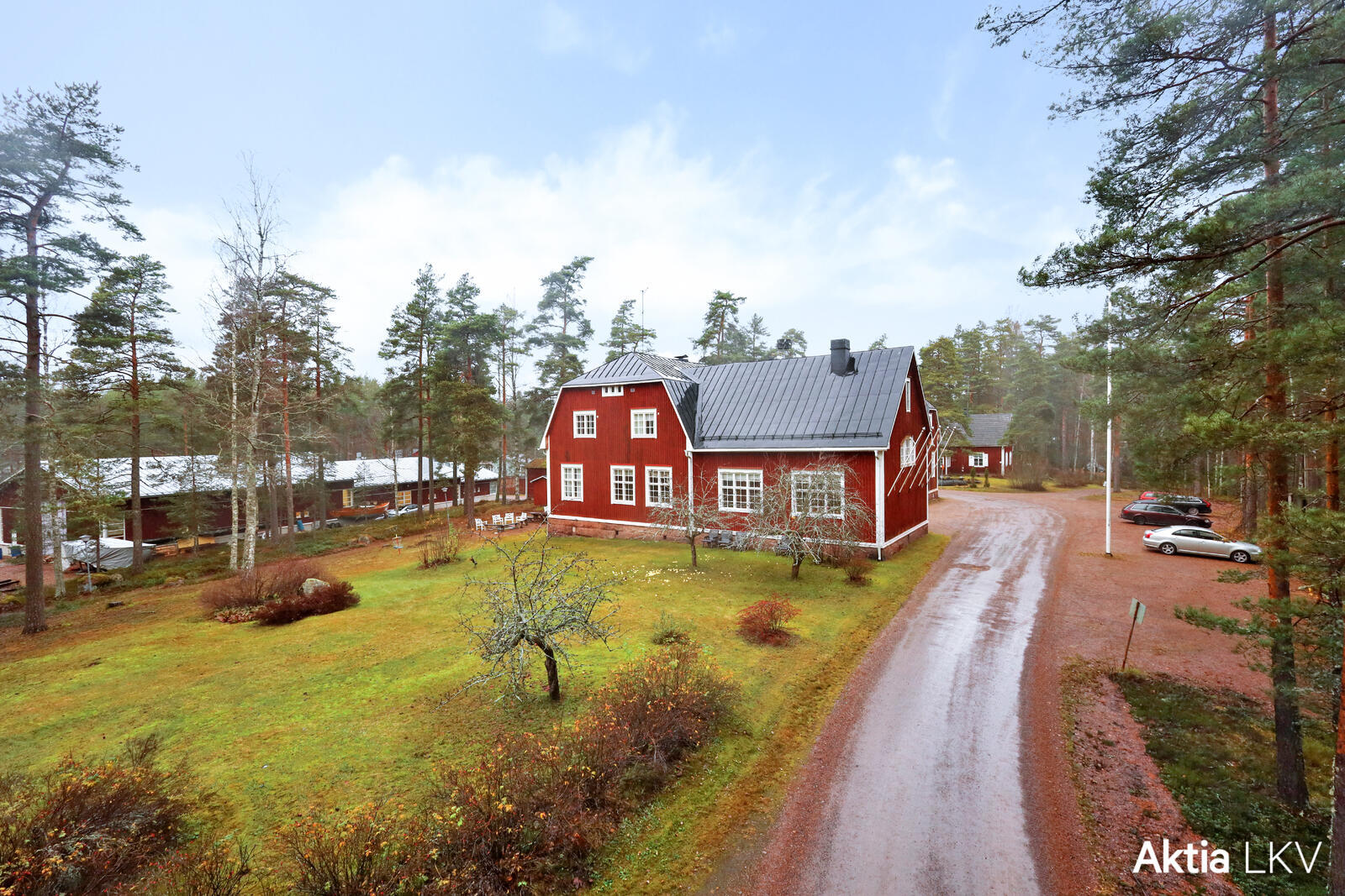 Perinnekeskus päätalo