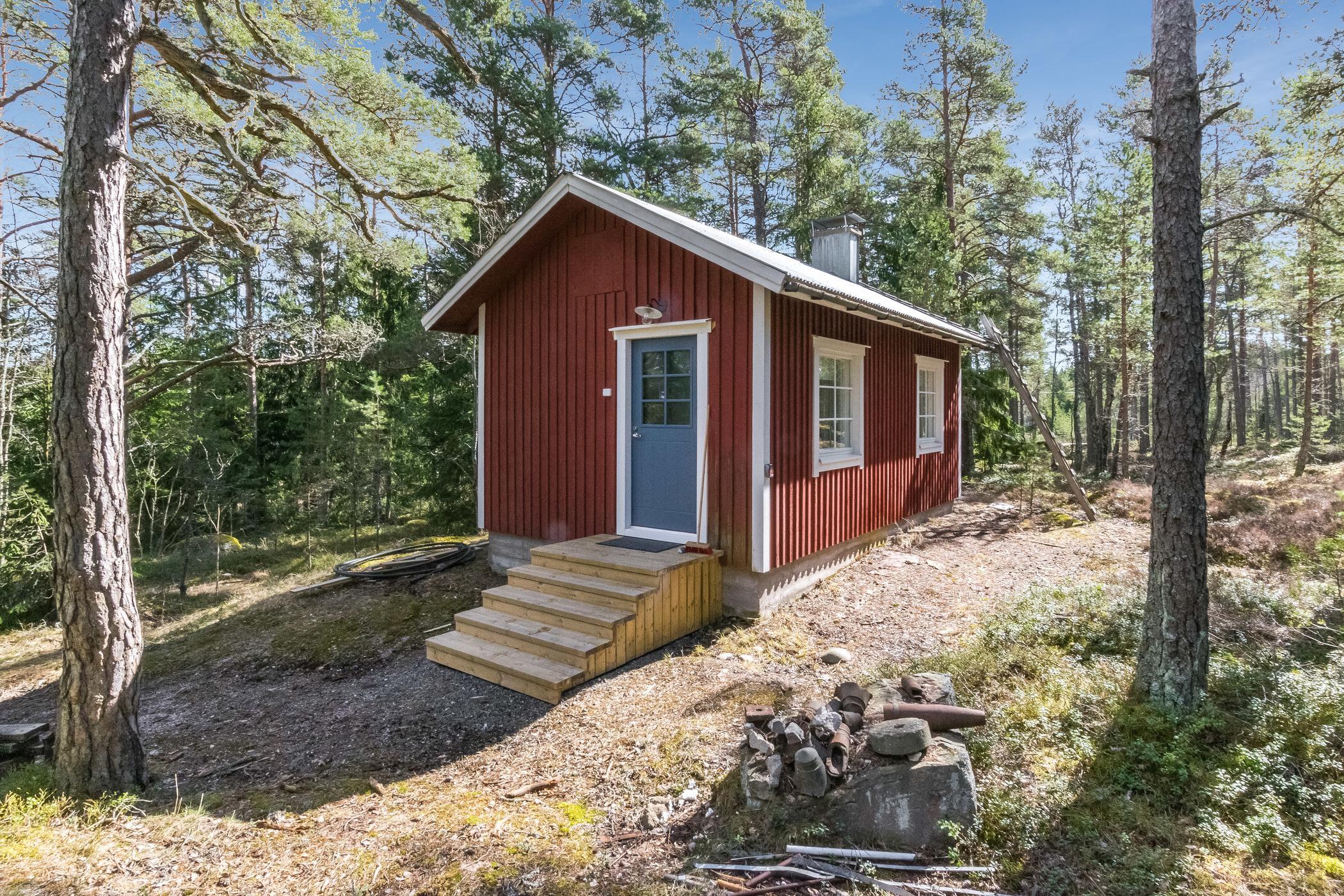 Metsästysmaja/varasto