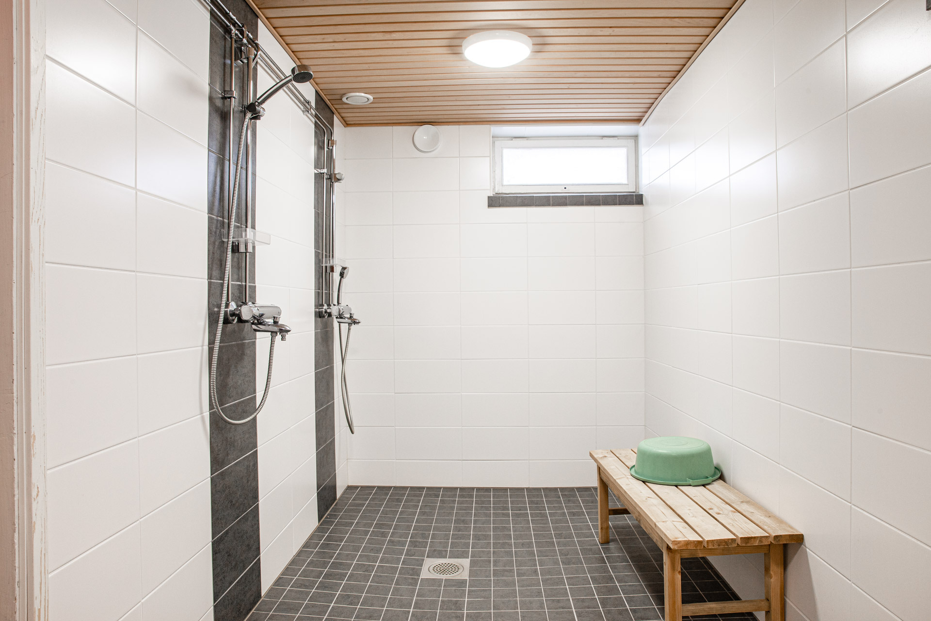 Taloyhtiön kylpyhuone