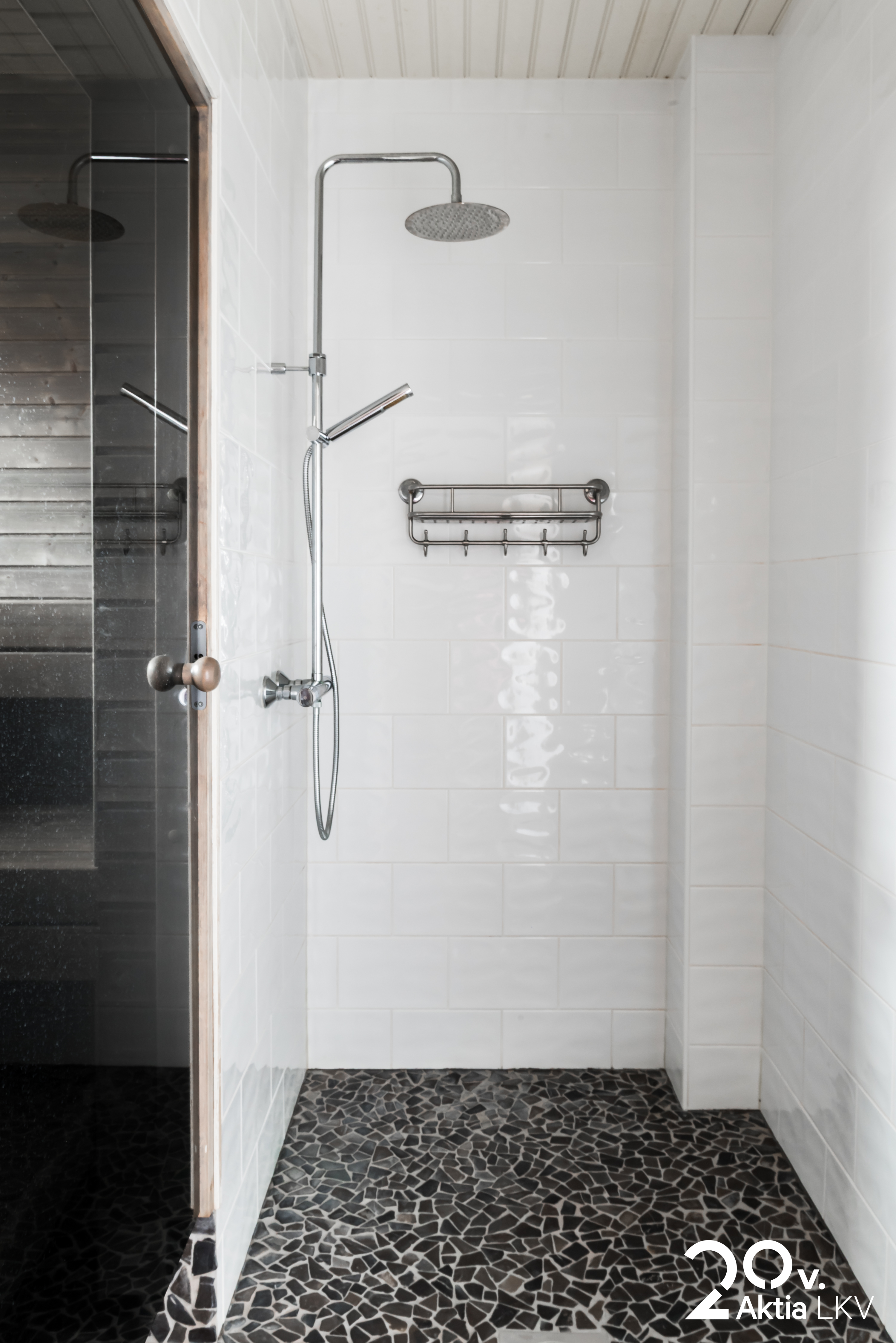 Taloyhtiön saunaosastoa