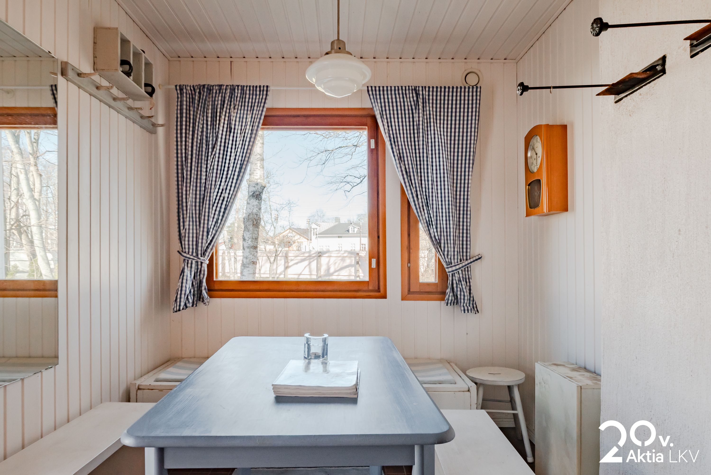 Taloyhtiöiden piharakennuksen huone