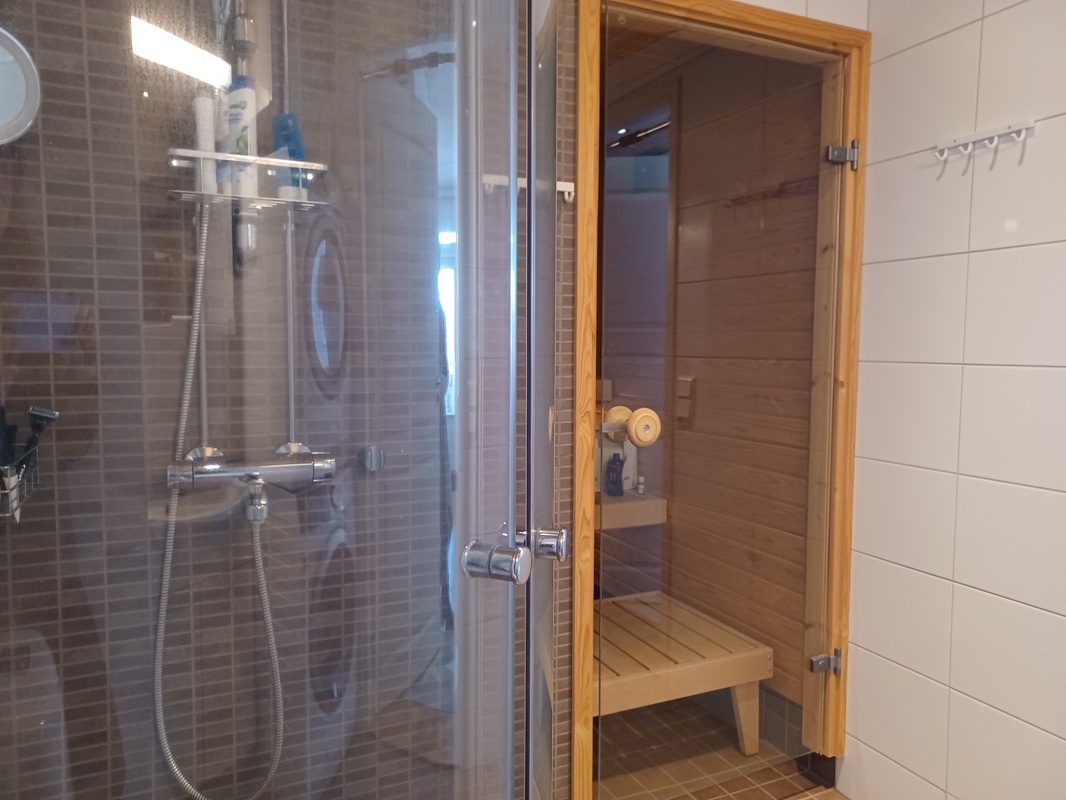 Kylpyhuone/sauna