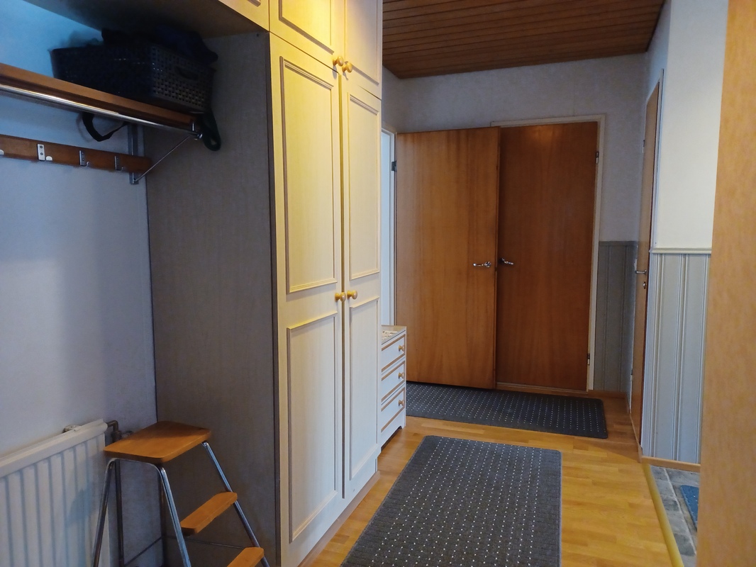 käytävän päässä mh/kph/sauna/wc