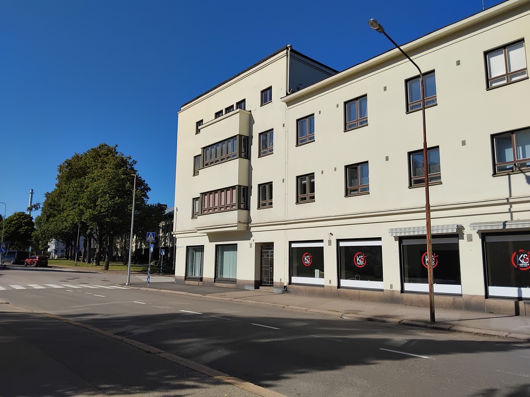 Julkisivu
