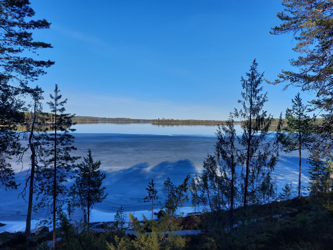 Näkymät Vuotjärvelle