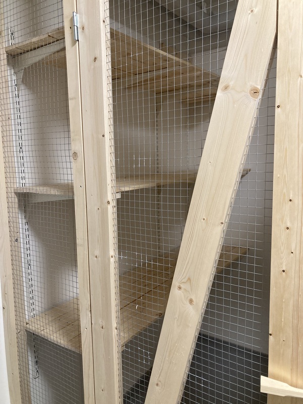 UUsittu häkkivarasto