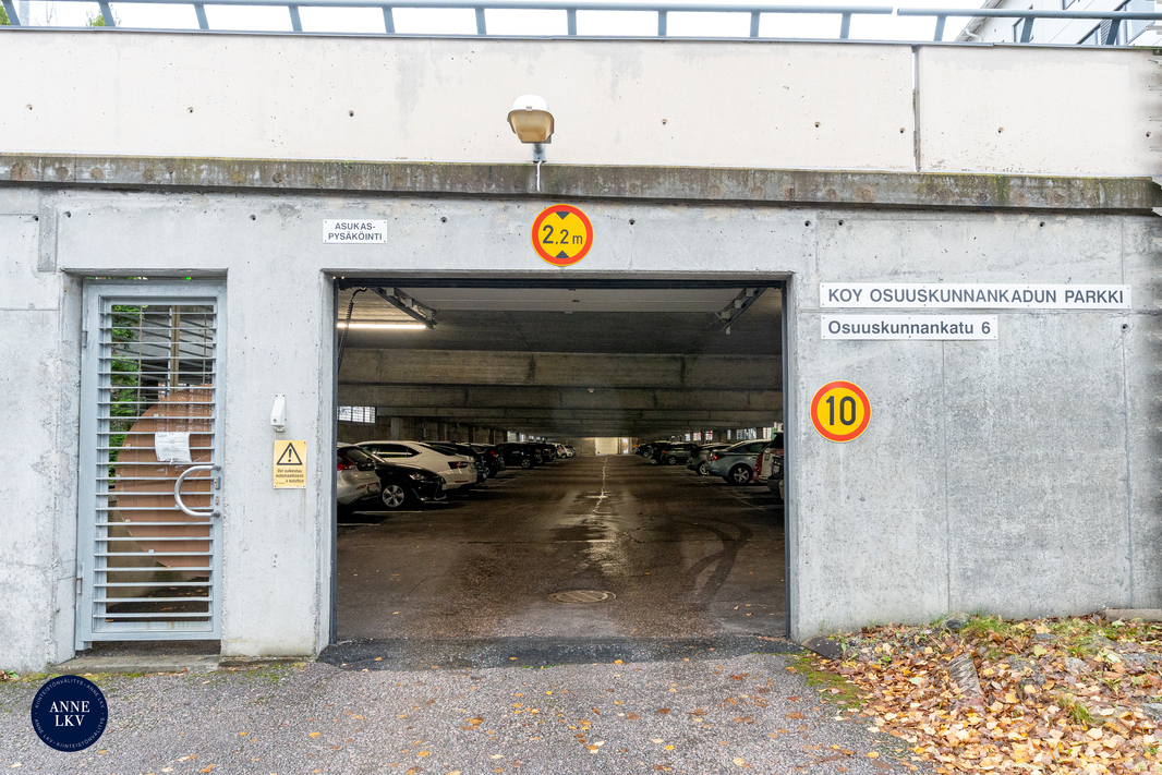 Autohalli - Osuuskunnankatu 6