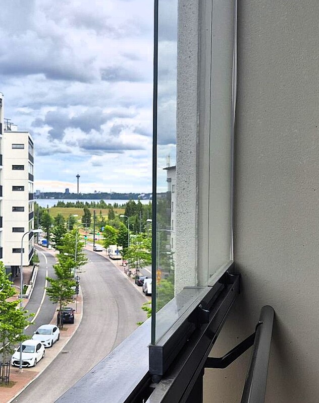 Näsijärvi ja Näsinneula näkyvät parvekkeelta
