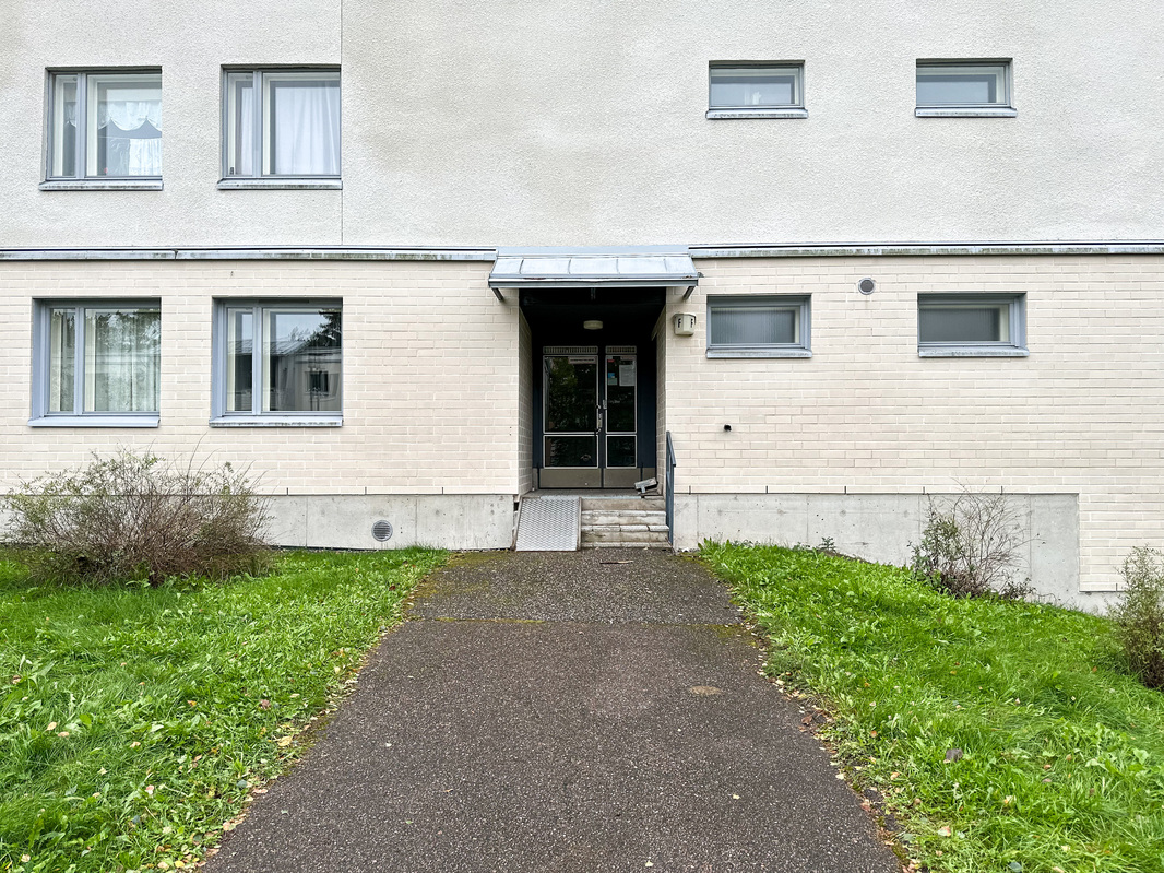 Taloyhtiöstä löytyy sauna, pesutupa sekä pyörävarasto