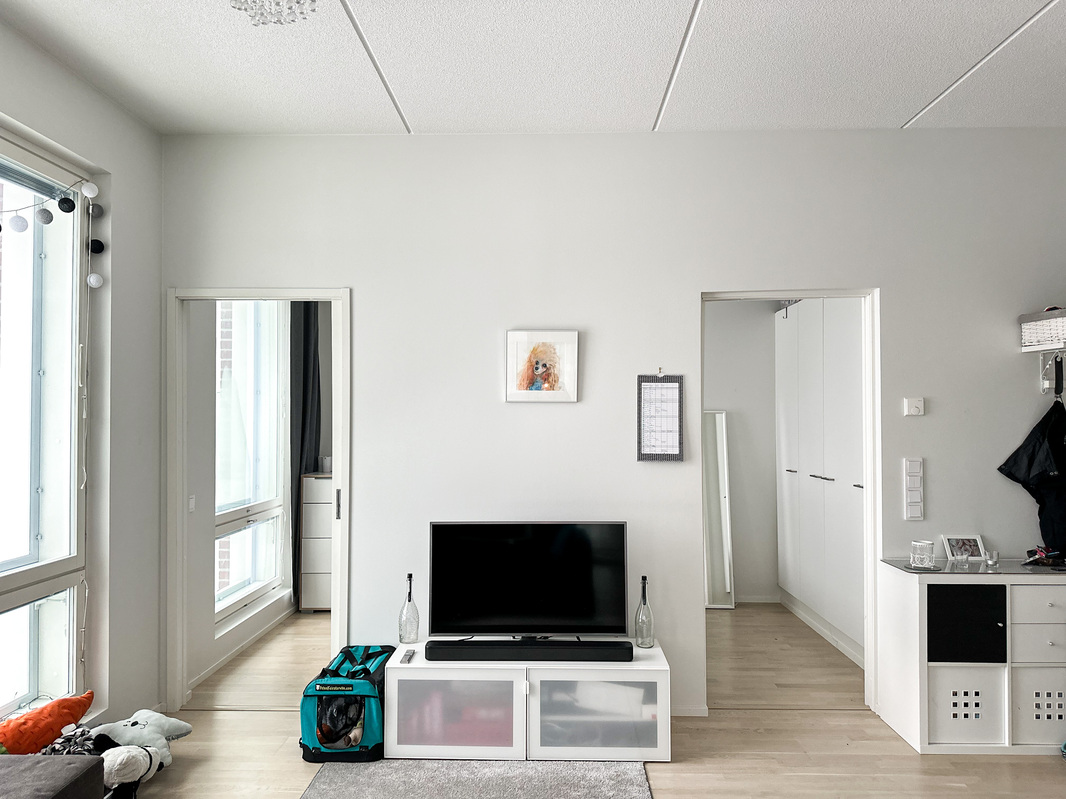 Makuuhuoneeseen kaksi sisäänkäyntiä