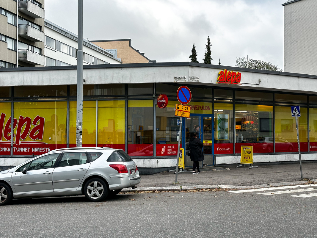 Lähikauppa Alepa vain parin askeleen päässä