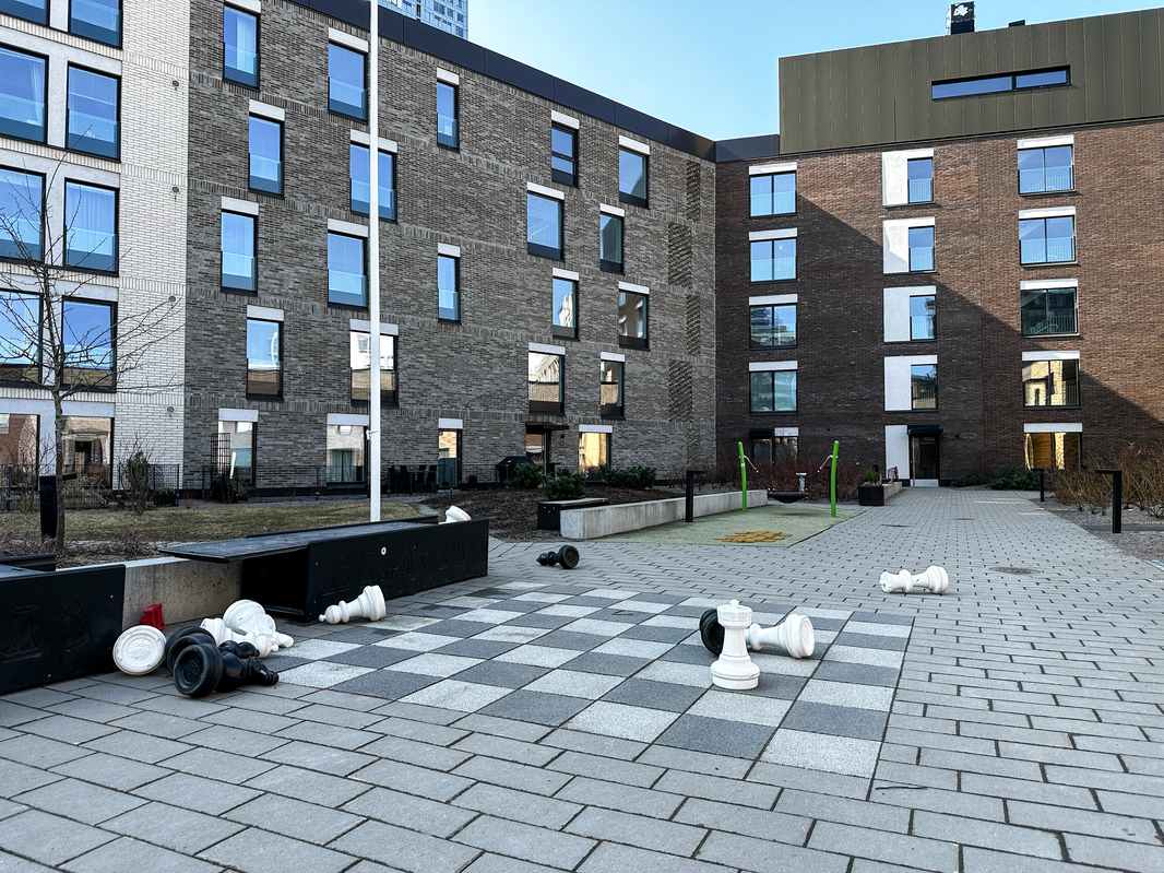 taloyhtiön sisäpiha