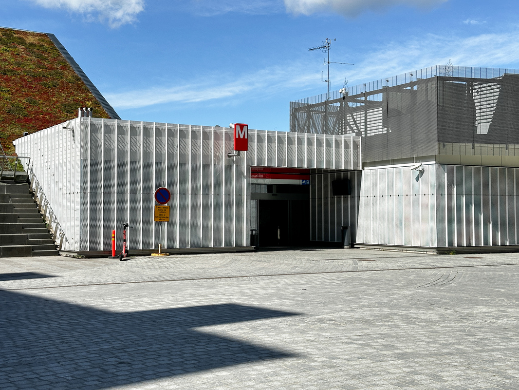 Metro on aivan kulman takana