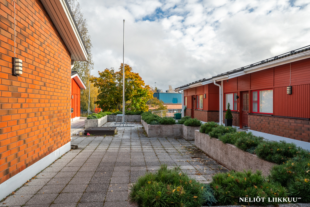 Nähdään esittelyssä! p. 0403576689, toni@neliotliikkuu.fi