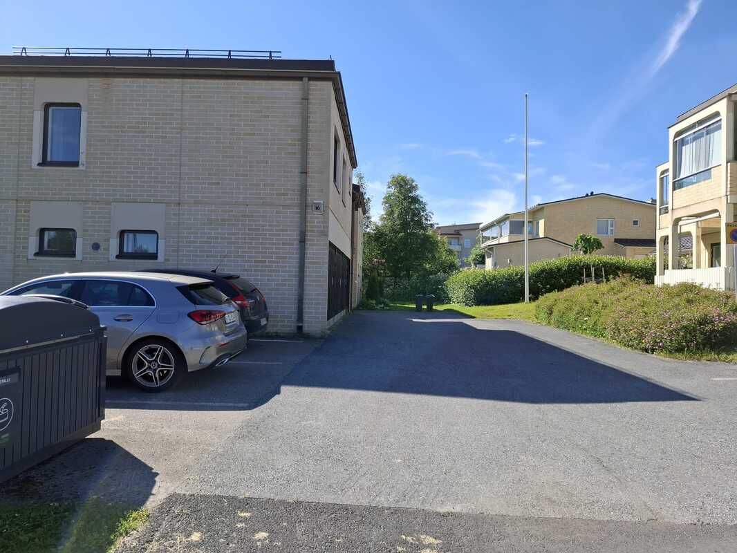 Parkkipaikalta