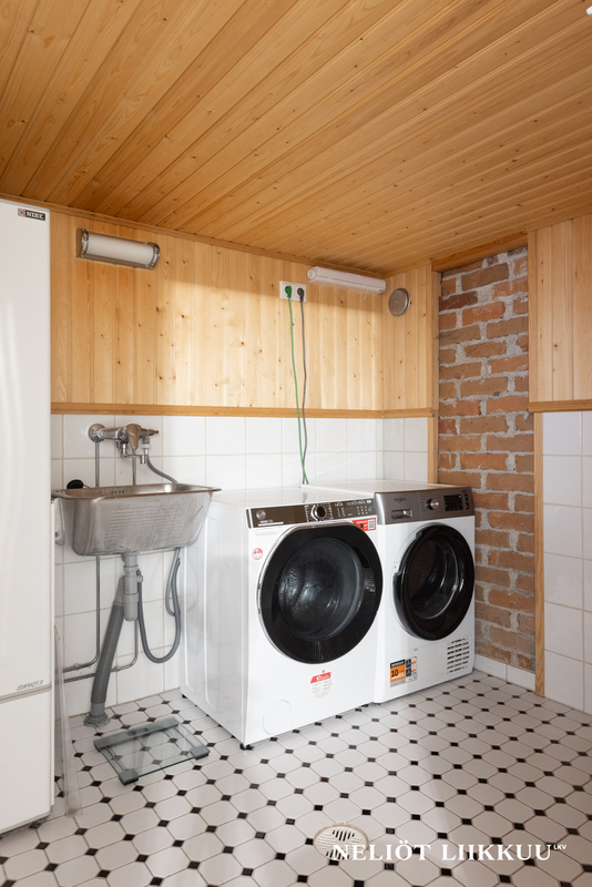 Tilava kodinhoitohuone