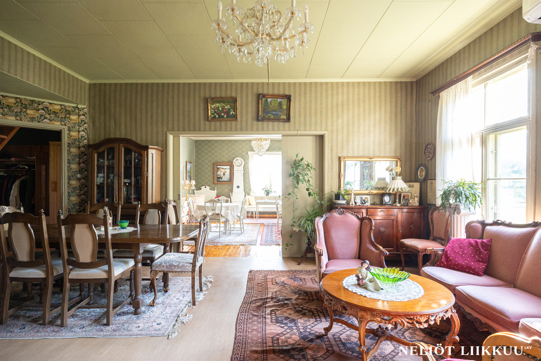 Päätalon keskisali