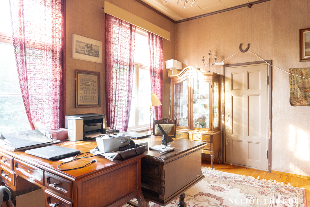 Päätalon työhuone