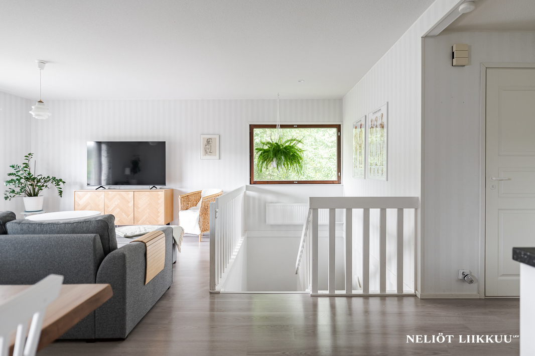 Yläkerran portaikko