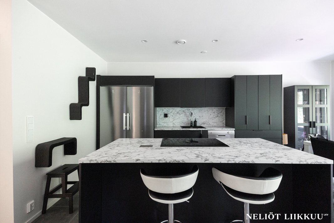 Puustellin tyylikäs keittiö!