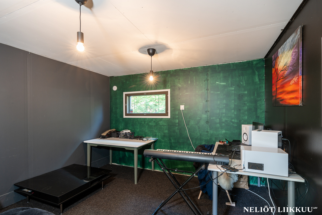 Talousrakennuksen harrastetila