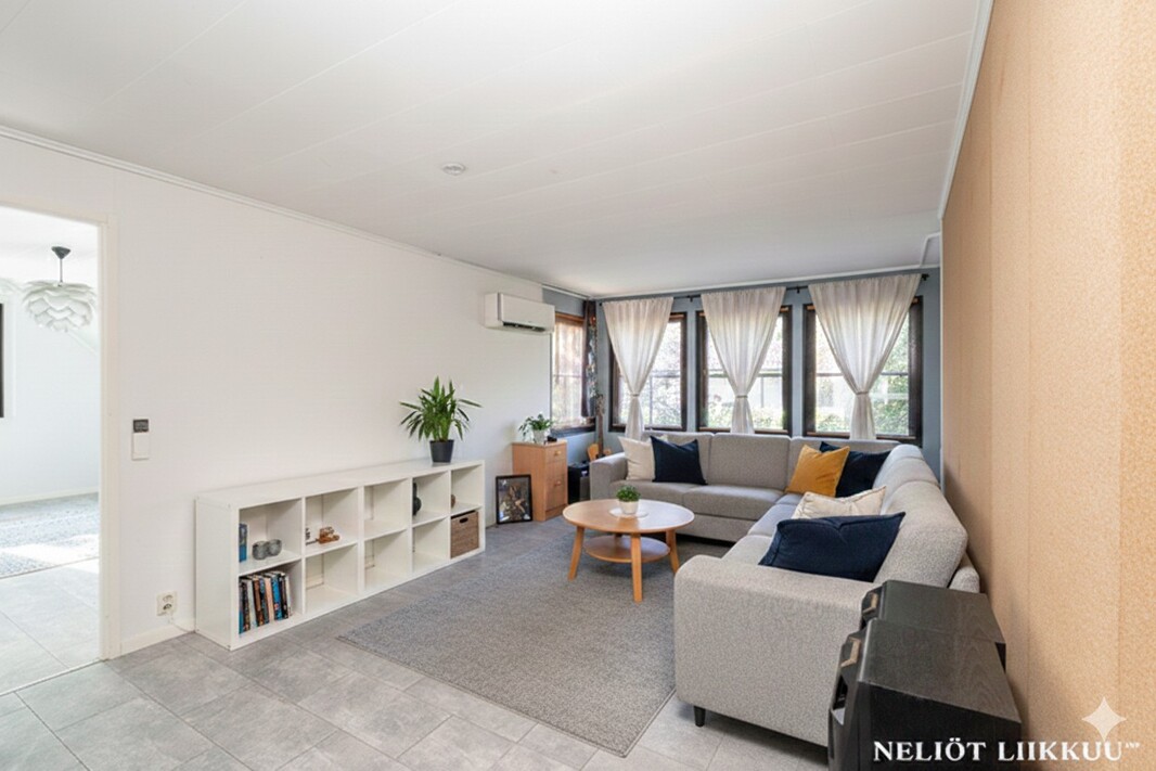 Yläkerran aula (digistailaus)