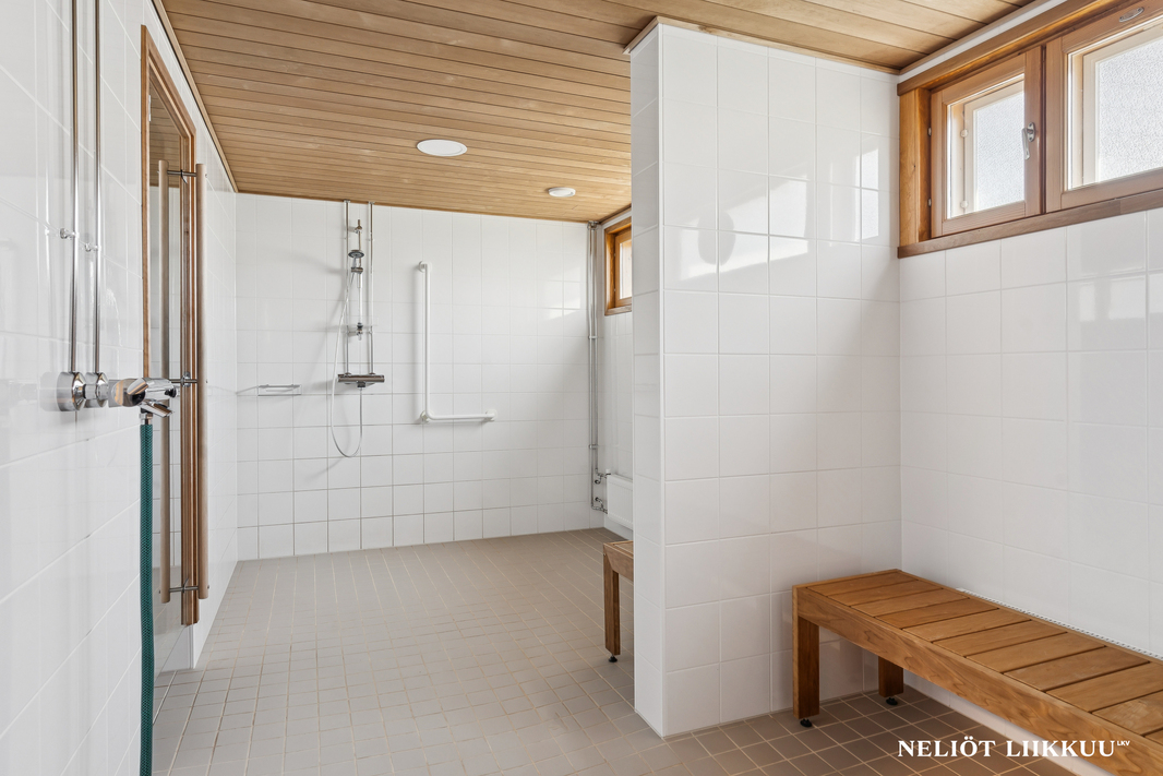 alakerran sauna- / pesutilat