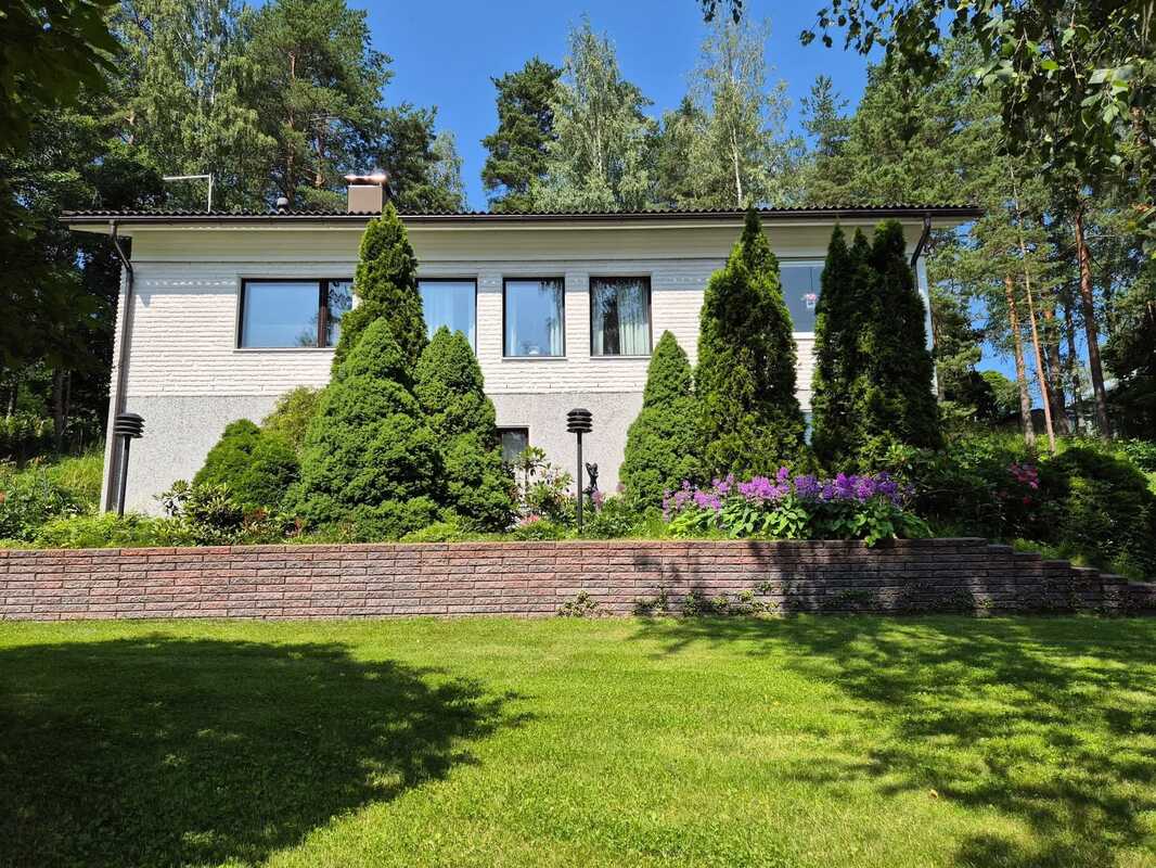 Omistajan ottamia kesäkuvia