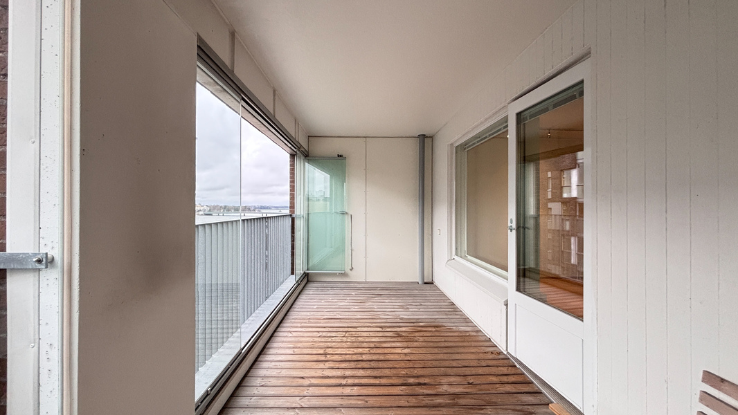 Parvekkeelta merinäköalat