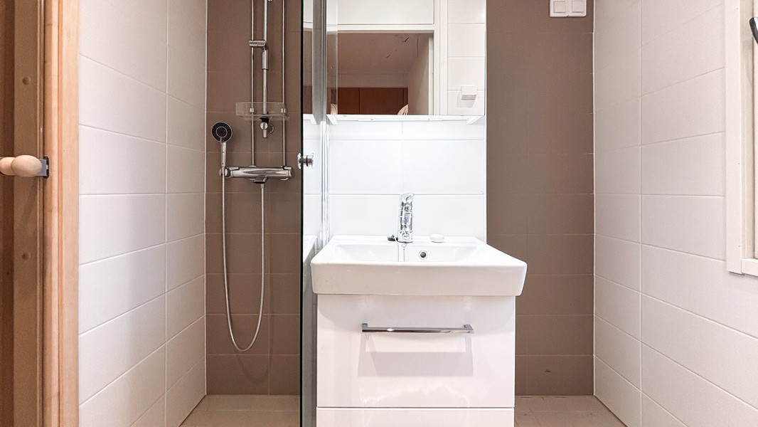 Remontoitu kylpyhuone