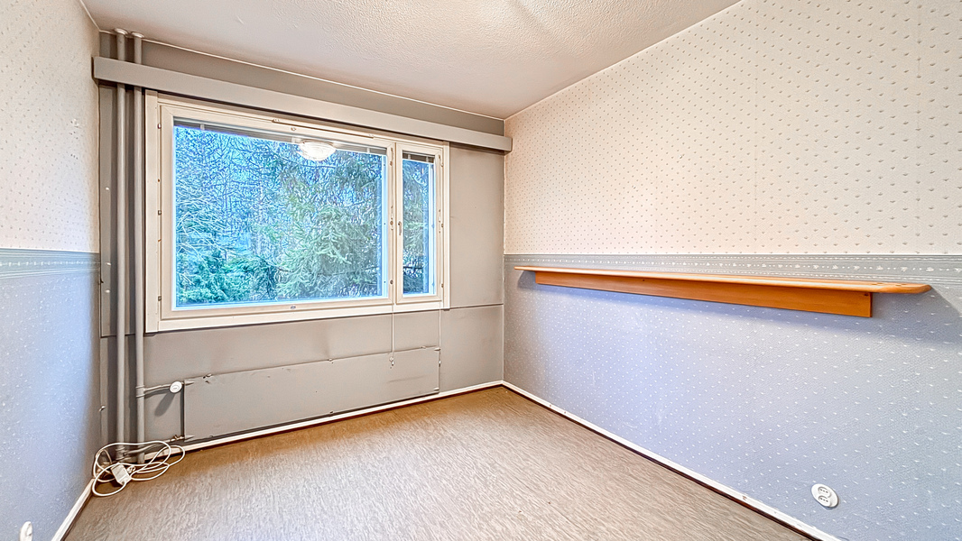 Ensimmäinen makuuhuone