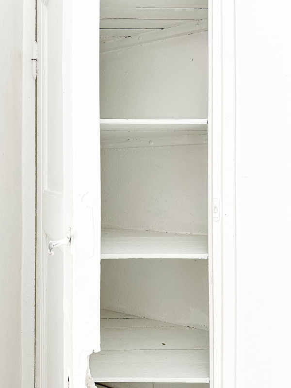 Ihastuttavat vanhan ajan kaapistot.