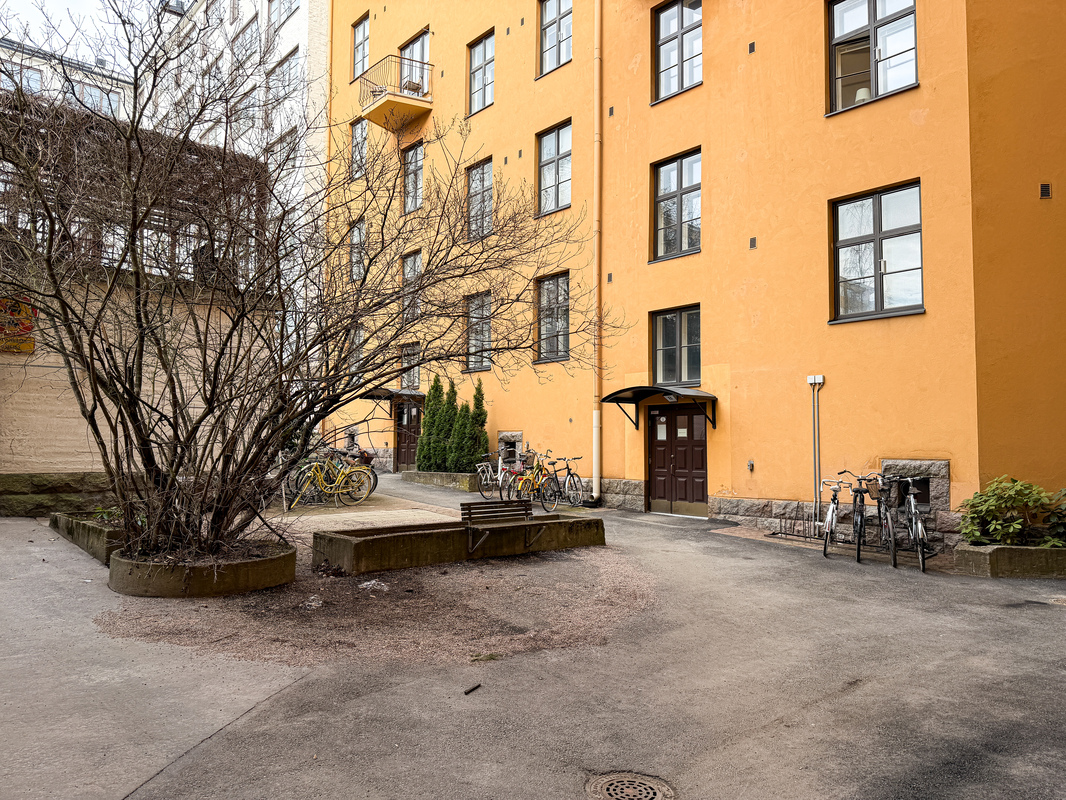 Taloyhtiön sisäpiha