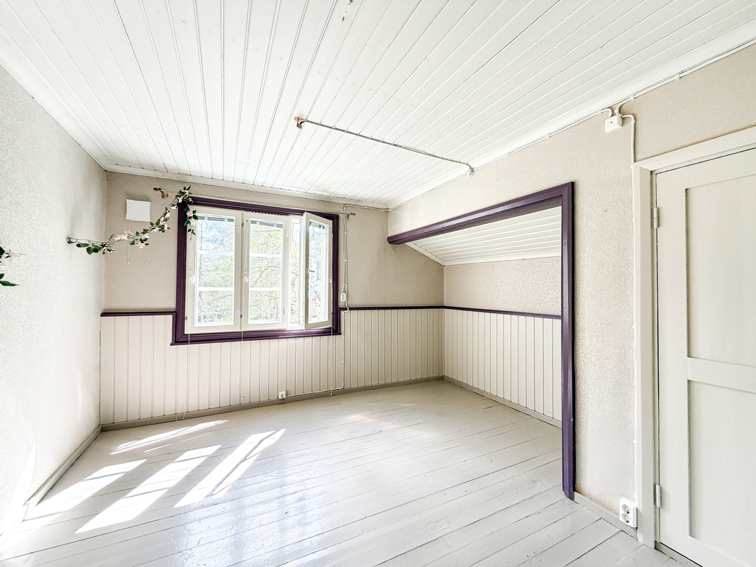 Yläkerran toinen makuuhuone