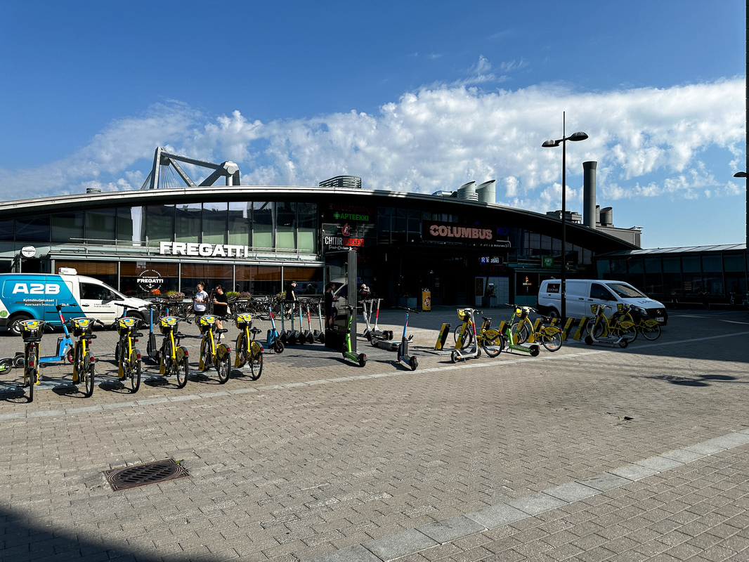 Kauppakeskus Columbus kävelyetäisyydellä