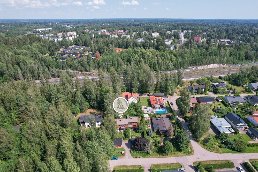 Lähin ruokakauppa n. 900 m