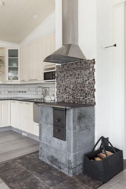 Vuolukivinen puuliesi on varaava.