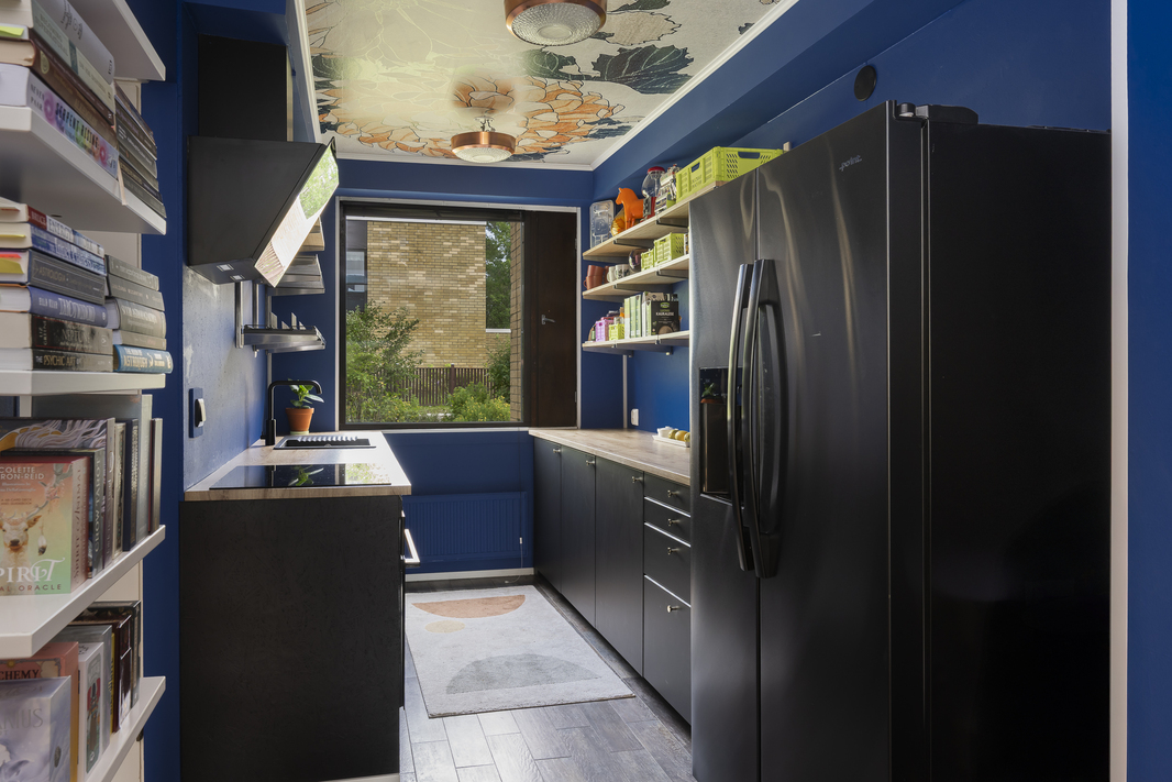 Keittiö kodinkoneineen on uusittu v. 2021.