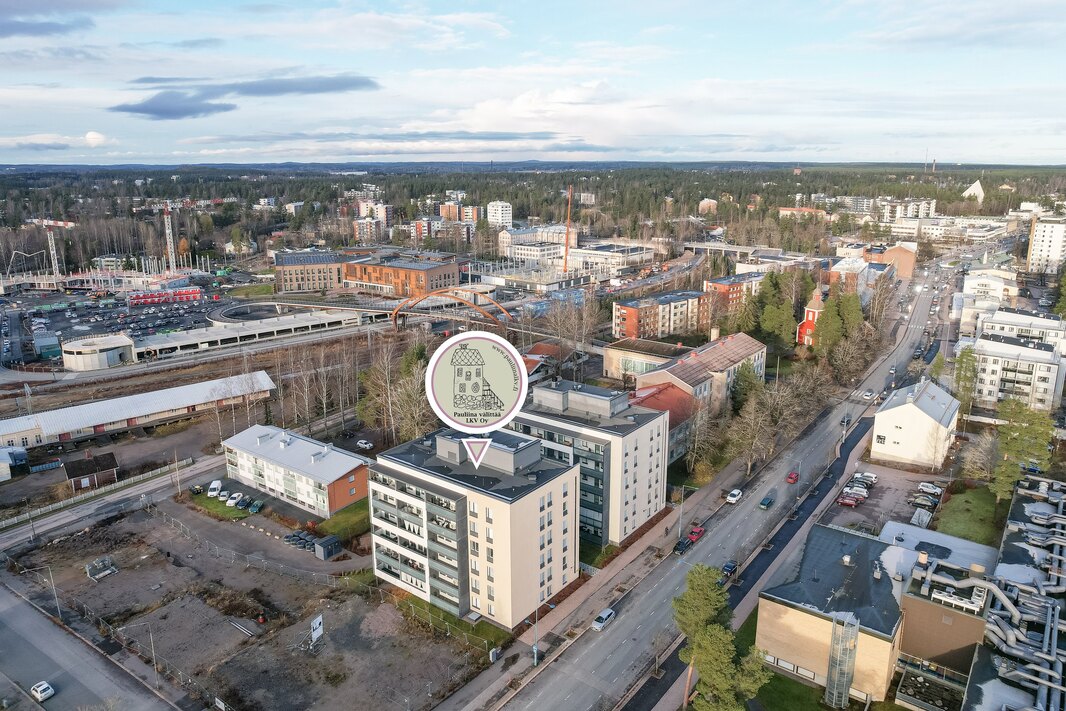 Talo on valmistunut v. 2023, kaukolämpö.