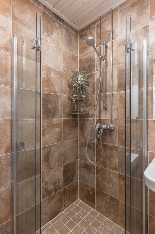 Taittuvat suihkuseinät