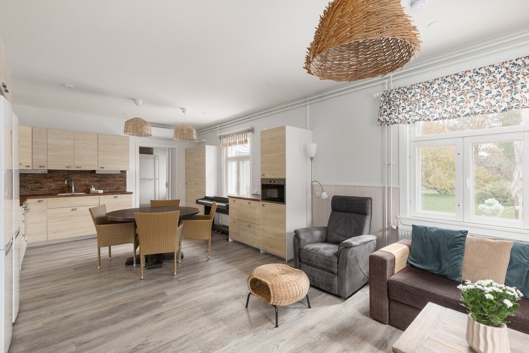 Vinyylilankkulattiat on käytännölliset ja hyvännäköiset.