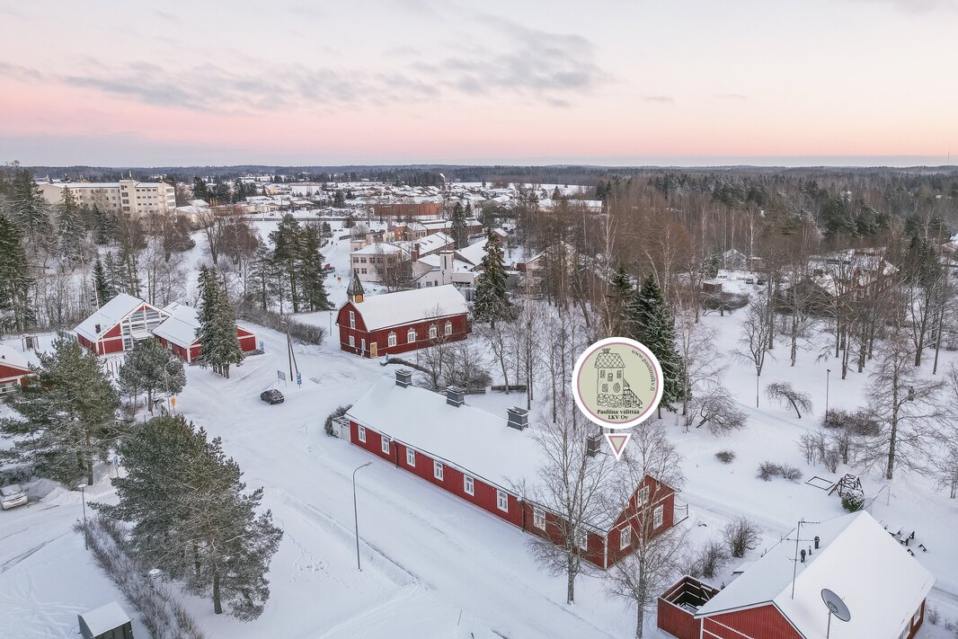 Ruukin alueelle ja koskelle on n. 300 m.