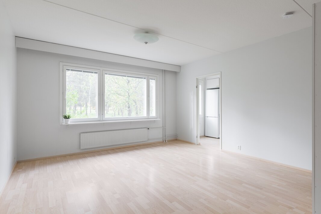 Asunto on siistikuntoinen ja valoisa.