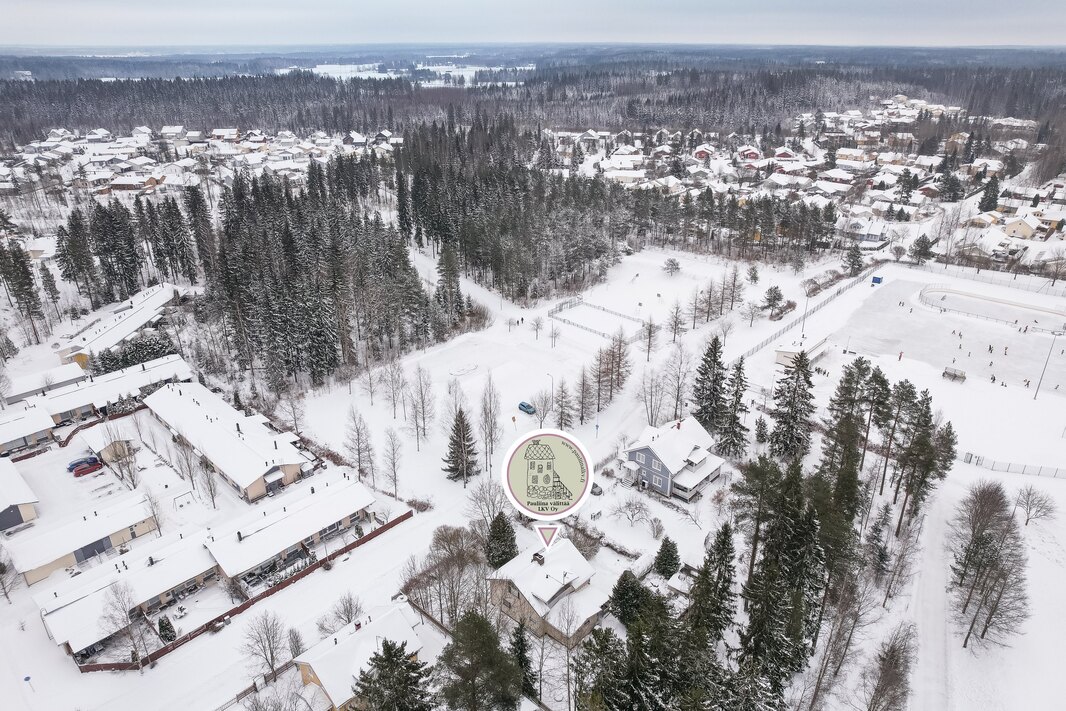 Kauppakeskus Willa n. 2,2 km.