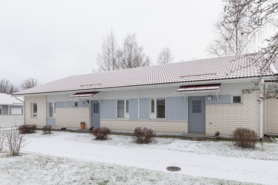 Asunto Oy Hyvinkään Peltovillassa on 14 huoneistoa